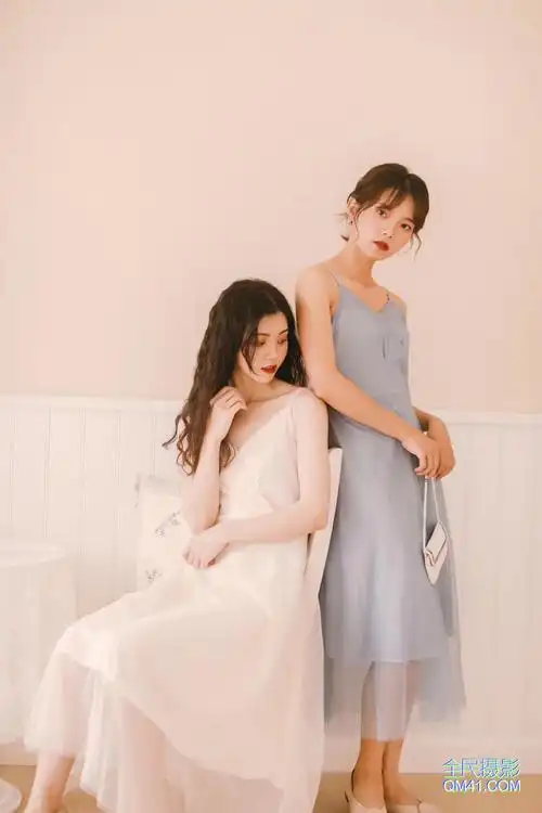 文艺风连衣裙闺蜜装