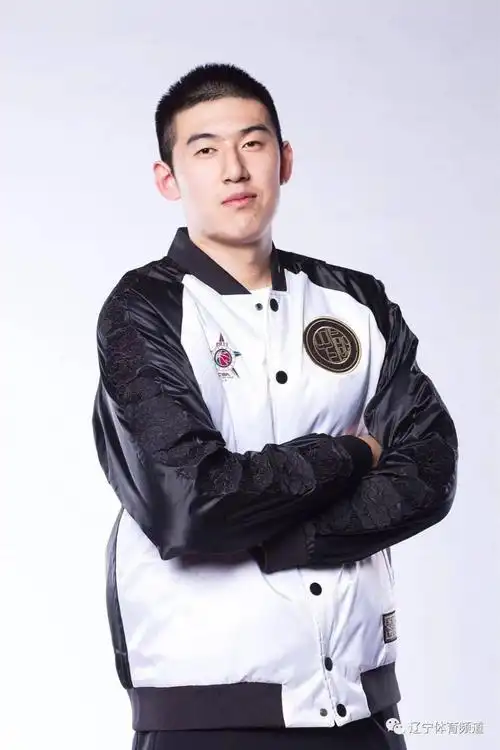 付豪跟随辽青训练辽篮继续领跑积分榜