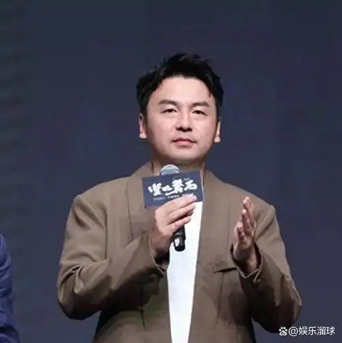 18岁黄渤忍了,18岁沈腾也忍了,看到18岁的雷佳音我真忍不了了