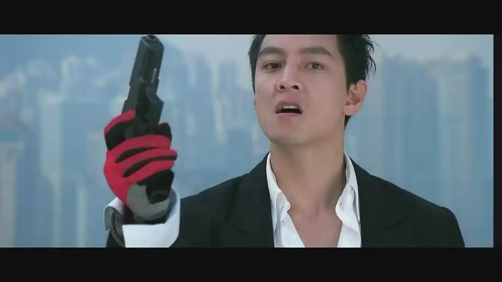 男星黑色西装杀那必须得有《新警察故事》的阿祖啊.