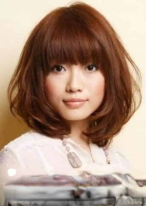 5款日系流行女士烫发发型图片