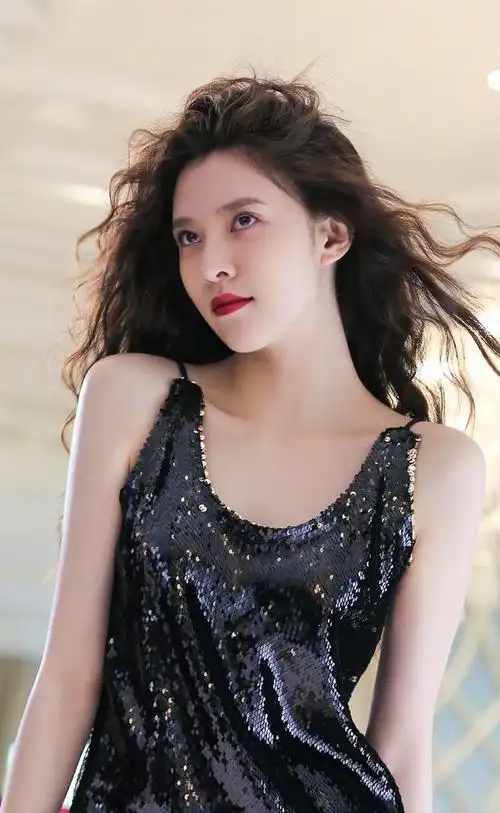 满脸写着"我要赢"|脸型|双眼皮|宋妍霏|三白眼|眼珠_网易订阅