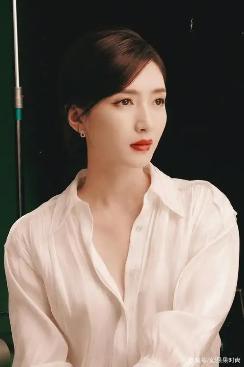 江疏影气质优雅迷人写真