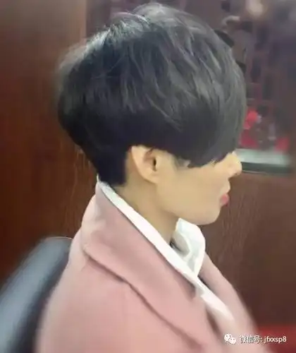 今年流行无鬓角短发