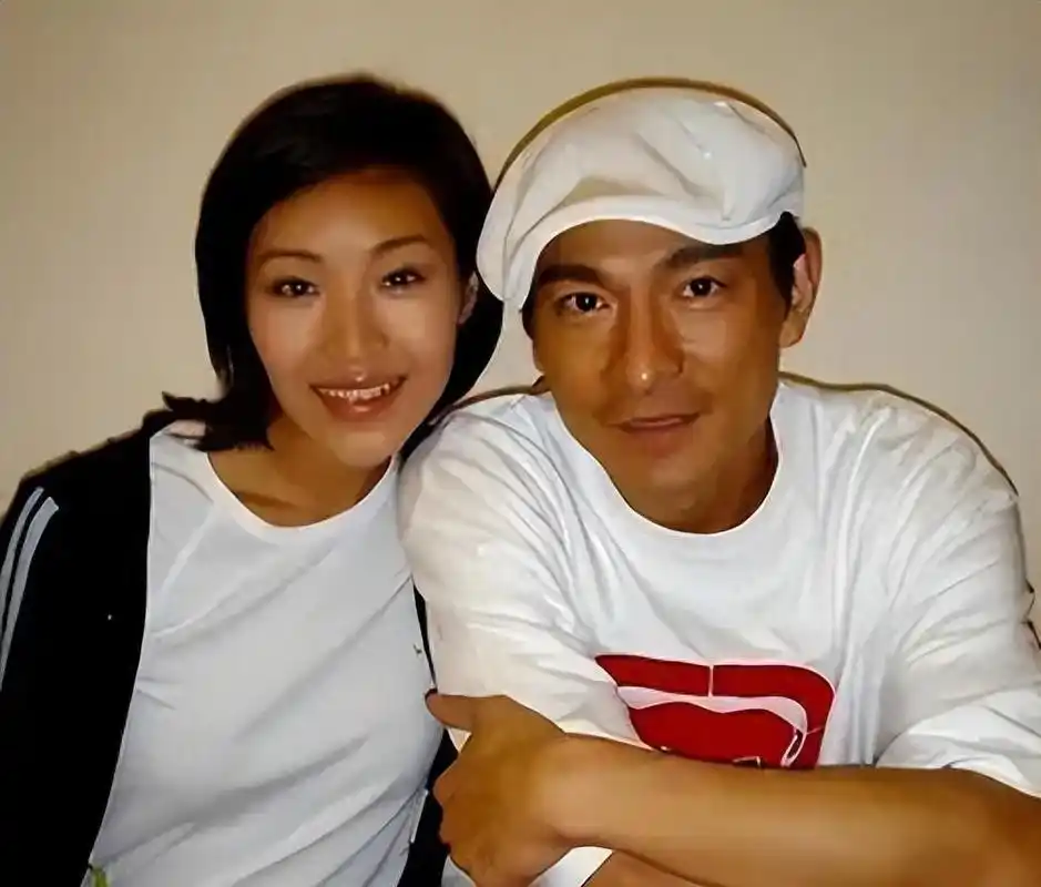 刘德华和赖文慧:仅是关系较好的舞伴 刘德华和赖文慧是关系较好的舞伴