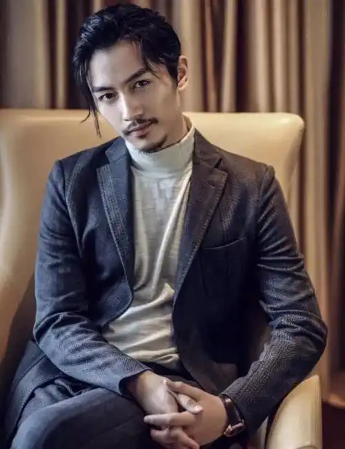 易烊千玺的八字3