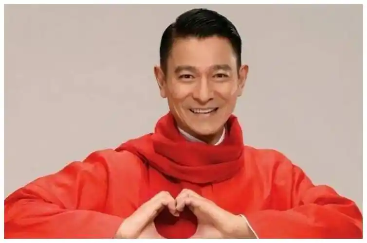 资深音乐人评价刘德华长相唱歌演戏都一般他的专业是理发