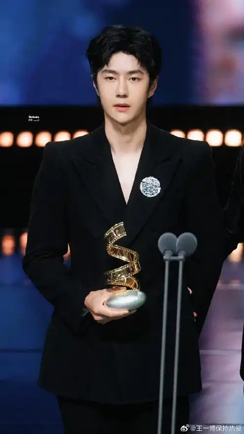 王传君想看易烊千玺王一博演杀手##王一博