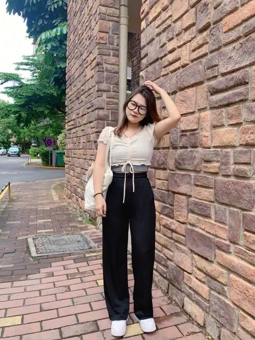 身高153体重110小个子微胖穿搭