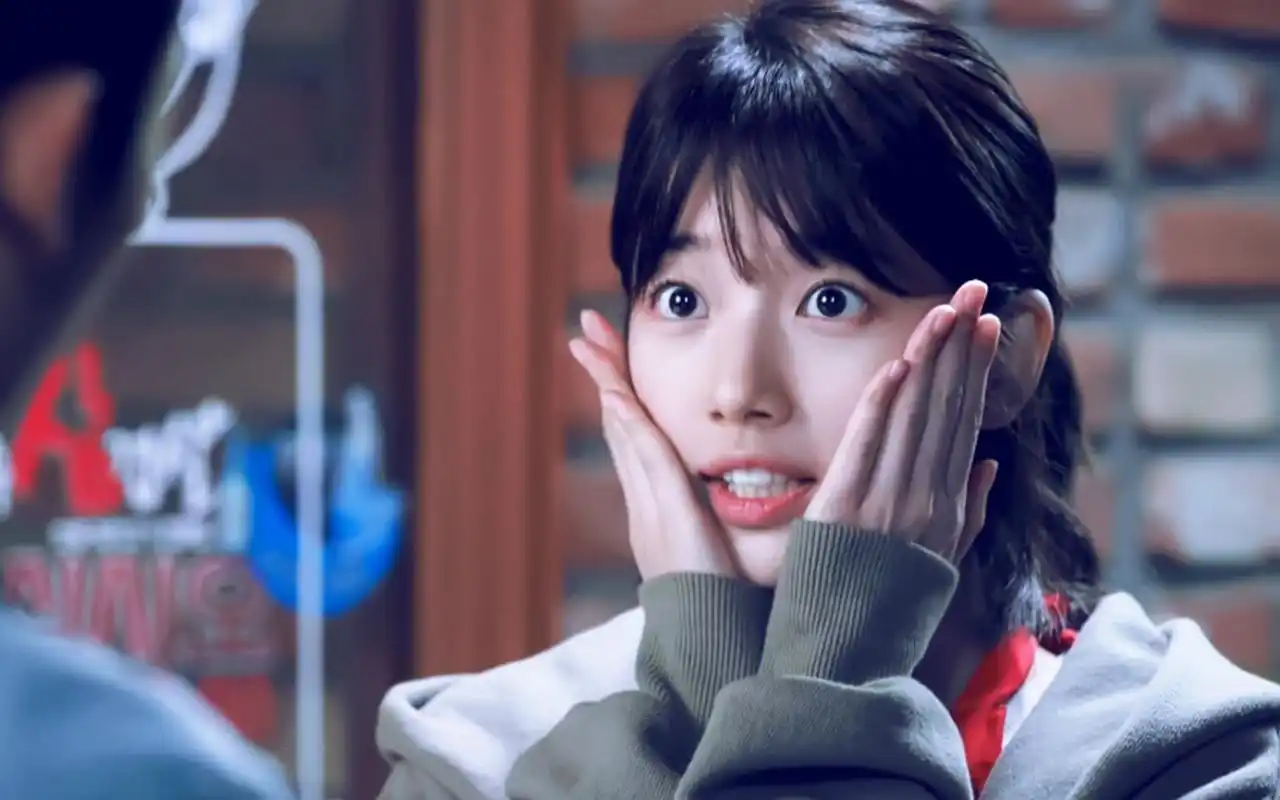 《当你沉睡时》秀智可爱剧照桌面壁纸高清大图预览1920×1200_日韩