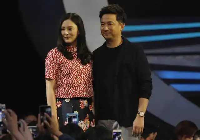 节目上指导女嘉宾情感,私下和丈夫离婚,黄澜到底有多可笑?