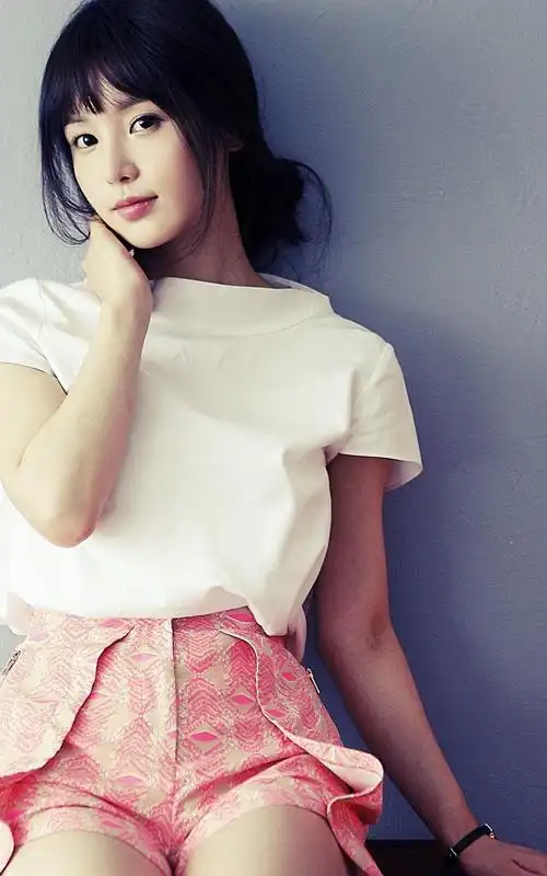 韩国美女南奎丽清新韩范儿甜美写真图