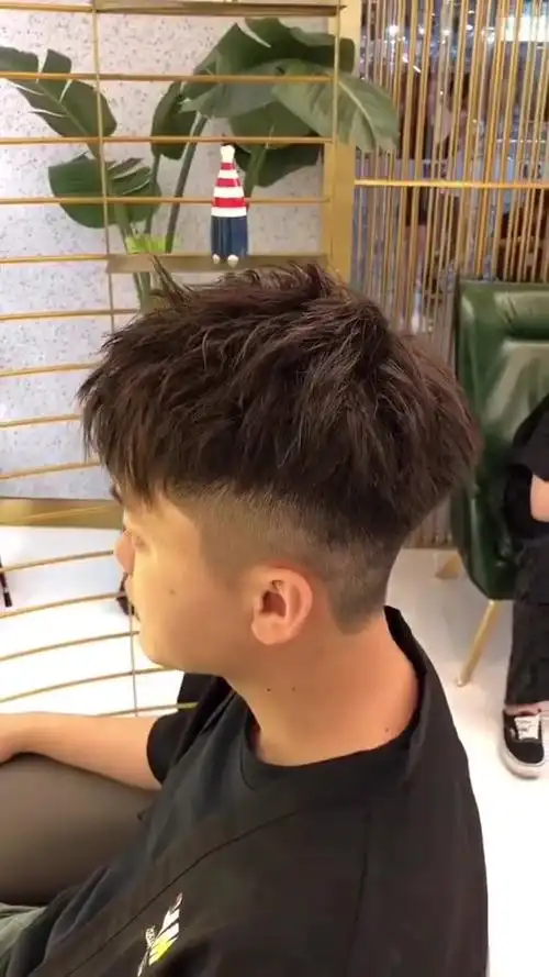 帅气碎盖头 厦门烫发男生发型男士短发男士流行发型短发纹理烫潮男