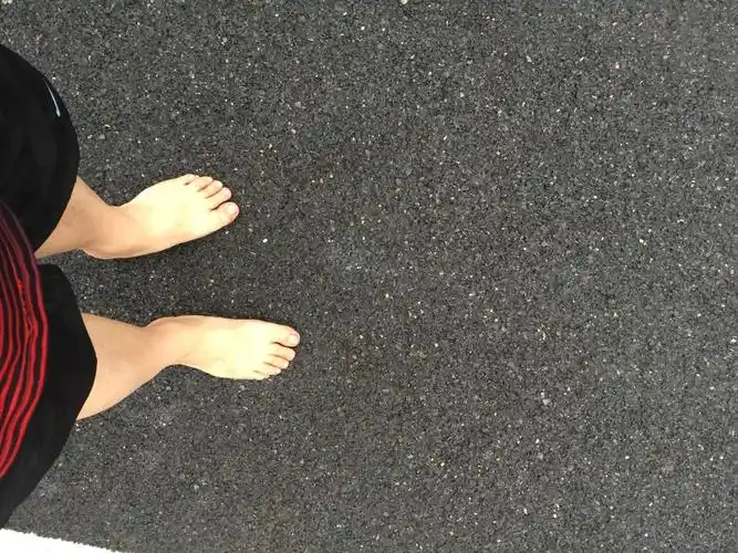 推荐一条赤脚晨练路线