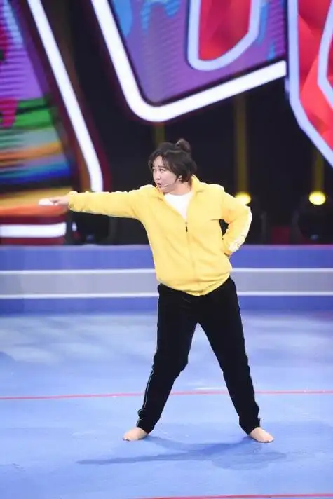 贾玲《王牌》获封新昵称 小百灵实力对垒众唱将 - 星辰影院