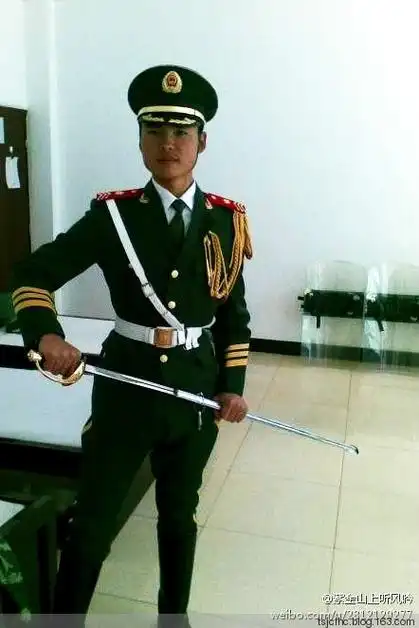 转载军人爱穿大马靴28