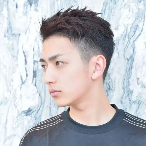 清爽帅气的露额头短发 抓住2017夏天的尾巴-男生短发-帅哥发型网
