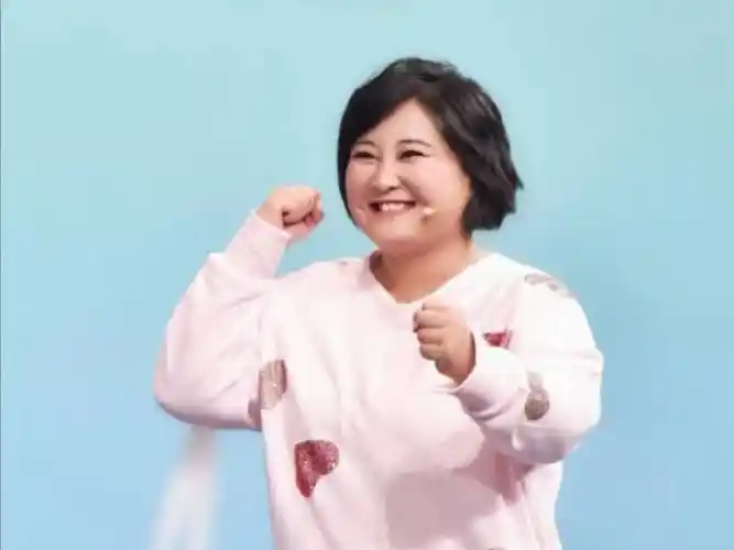 贾玲的体重巨变:从增重40斤到减重100斤,艺术与健康的艰难抉择_生活