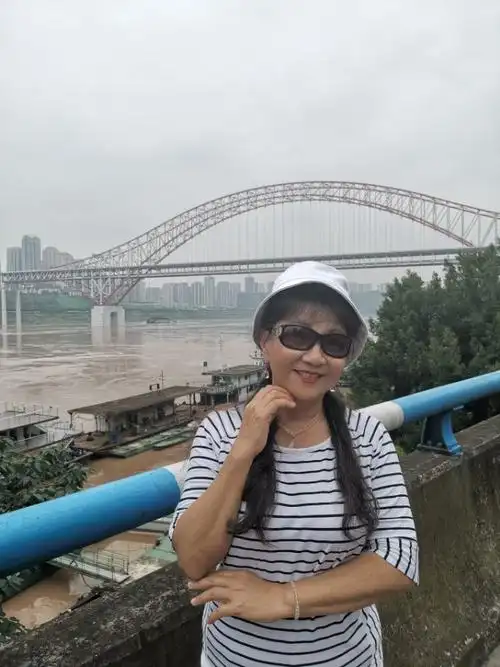 68,ab型三姐妹晒照片(四)龙门浩老街和长嘉汇景区