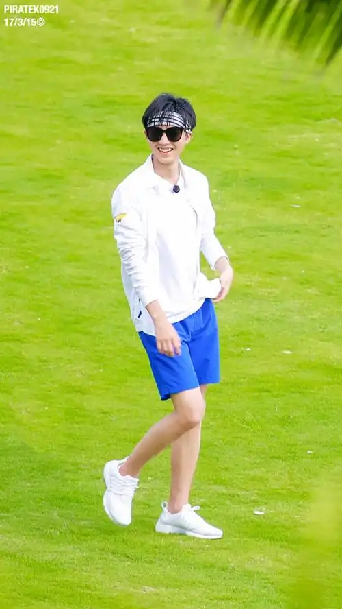 tfboys-王俊凯cr.logo回望