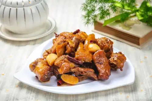 四川美食菜肴辣子鸡