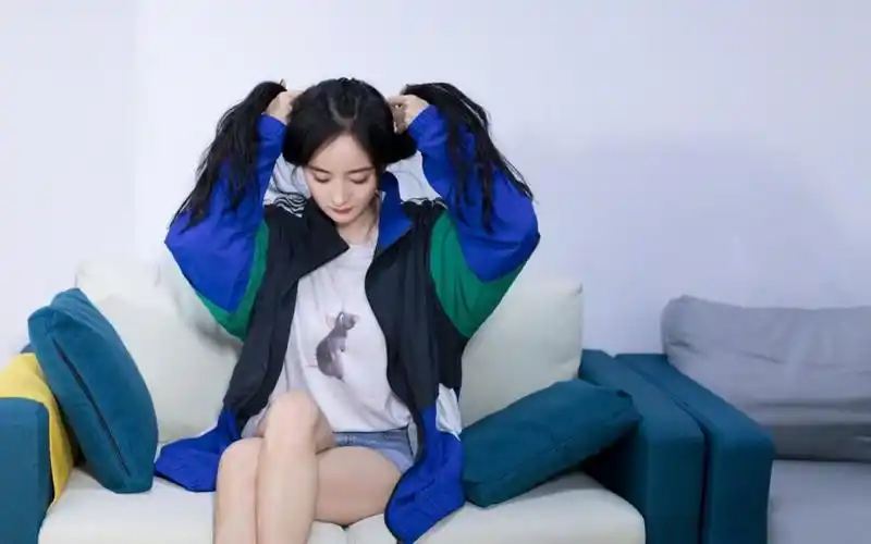 杨幂绿洲青春活力造型,高清壁纸图片,大陆明星-回车桌面