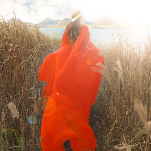 红色裙子长拖尾沙滩裙沙漠拍照衣服旅游大摆飘逸超仙三亚度假裙