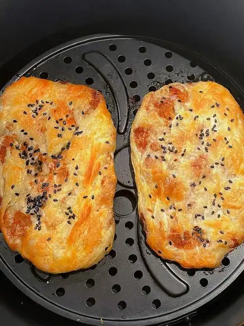 我的宅家美食日记  #笔记灵感做法超级简单的鲜肉锅盔手抓饼 肉馅面