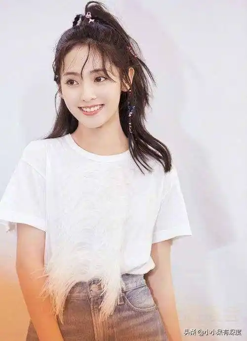 邢菲身高不足160,合作男神却在188以上,在采