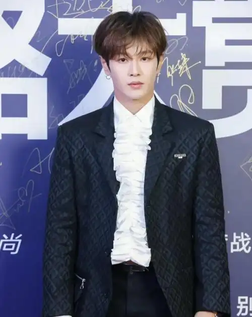 风格大赏明星红毯状态蒋勤勤认不出郭采洁眼线怪男明星造型集体翻车