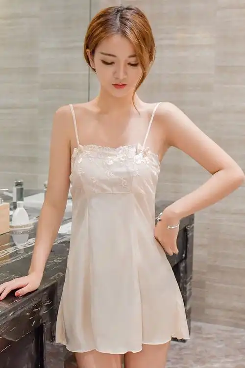 女士春夏蕾丝睡裙睡衣女夏季冰丝性感薄款蕾丝小胸公主一字领抹胸吊带