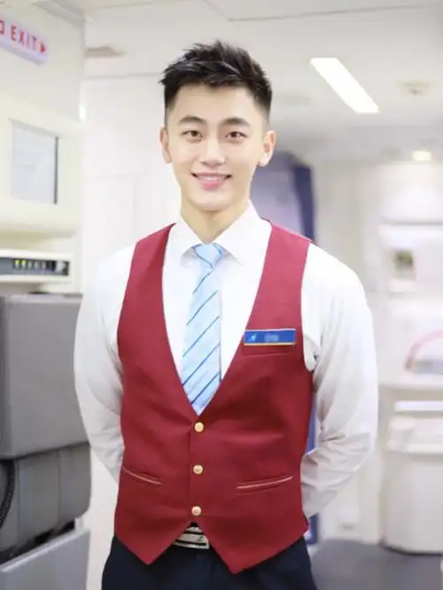 帅气的空少帅哥,有喜欢的么_腾讯新闻