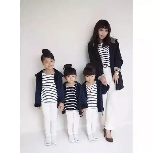 日本这对超会穿的4岁双胞胎软萌小妹让众多老阿姨想生女儿了