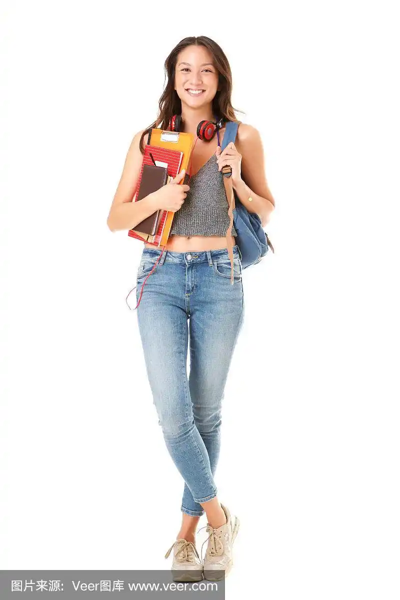 全身女大学生在孤立的白色背景下微笑