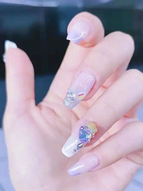 夏日美甲双手不同色