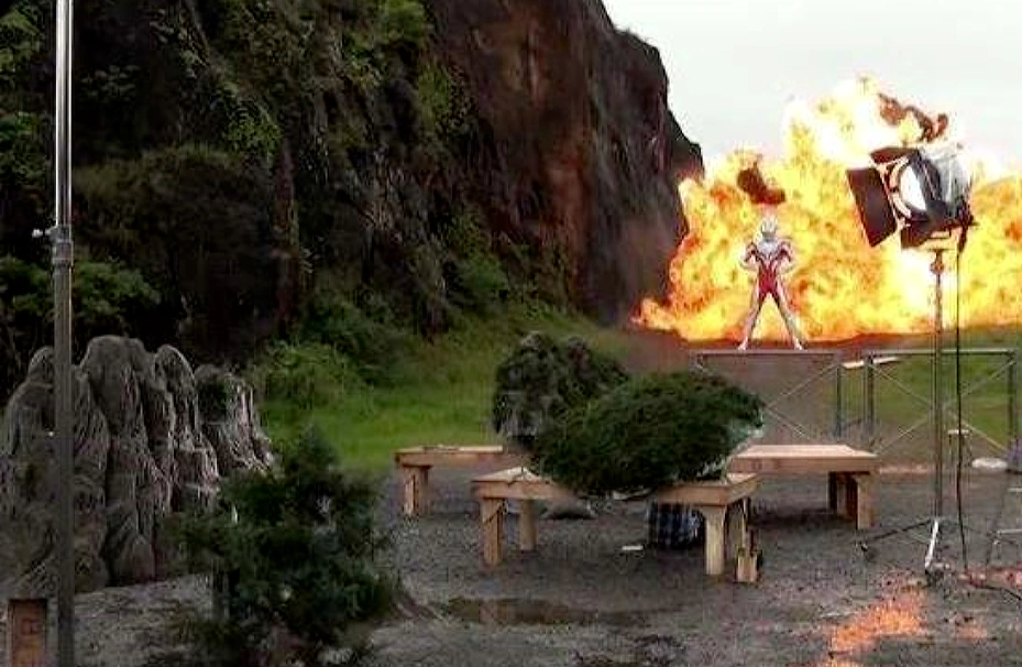 直击奥特曼拍摄现场,现在看来真是超级幼稚,真是骗了我整个童年