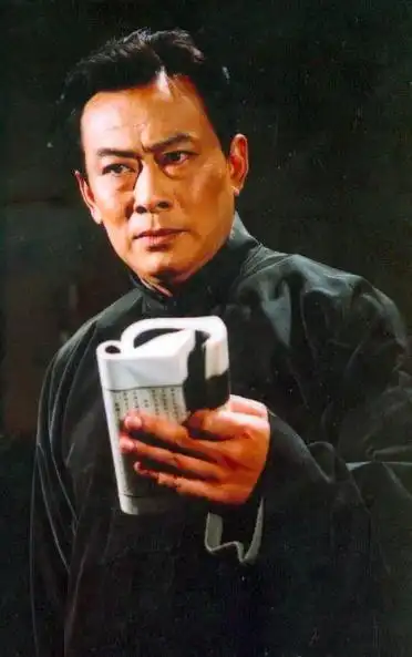 1984年,任上海电影制片厂演员.代表作品华罗庚*