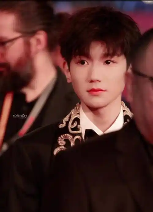 曝王俊凯与杨幂有染,养嫂子?