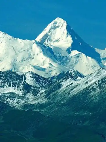 天山第二高峰----汗腾格里峰