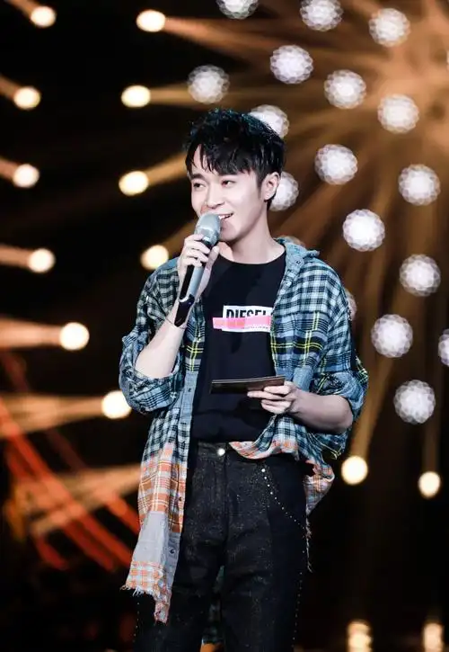 歌手2019吴青峰第六期舞台照片