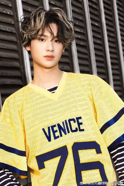 黄明昊成都演唱会##黄明昊贾想世界演唱会##黄明昊