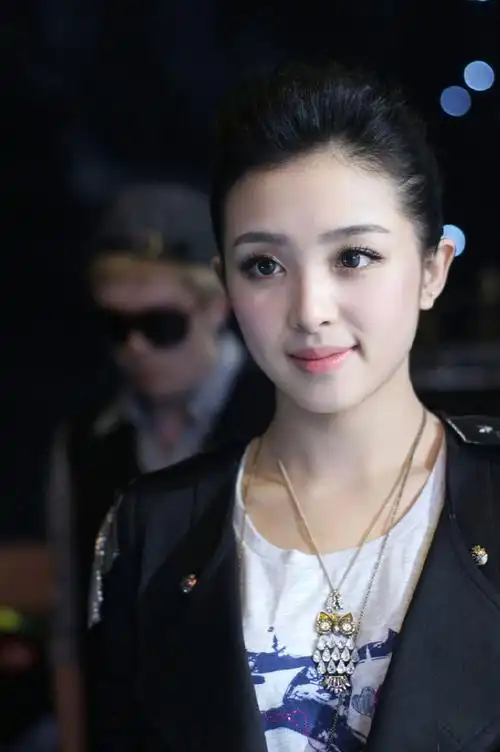 p>张含韵,1989年4月9日出生于四川省德阳市旌阳区,中国内地流行乐女