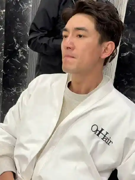 林更新无美颜理发,九亿少女的梦都36岁了,我们的童年也一去不复返了