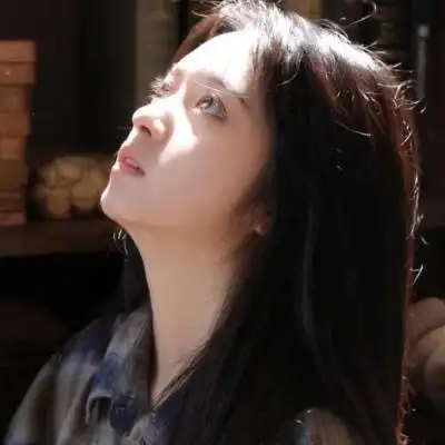 女生头像侧脸唯美漂亮高冷气质女神头像侧脸图片