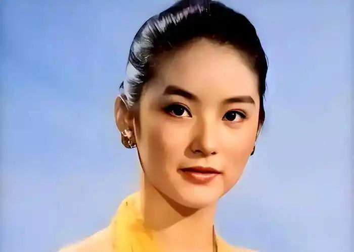 林青霞的写真,展现她的完美身材和美丽容颜,让人难以忘怀!