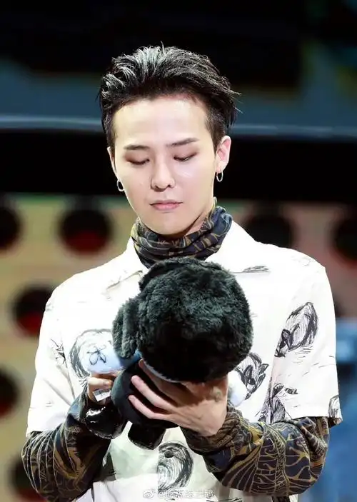 权志龙最新短发造型##权志龙晒新发型