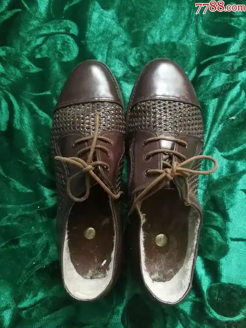 怀旧老式三接头男凉鞋