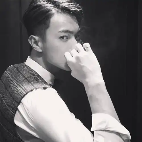 骚气成熟男人头像