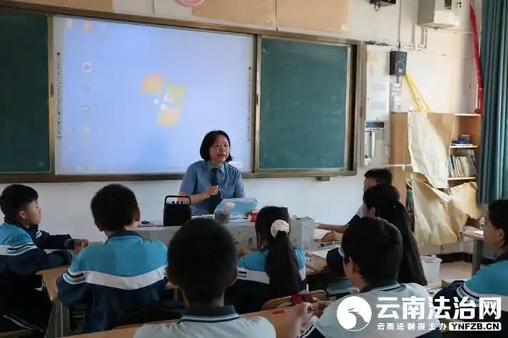 砚山检察院法治副校长送法进校园