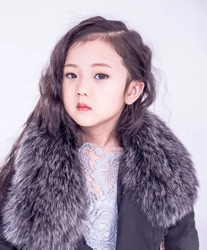 小女孩烫卷发发型图片